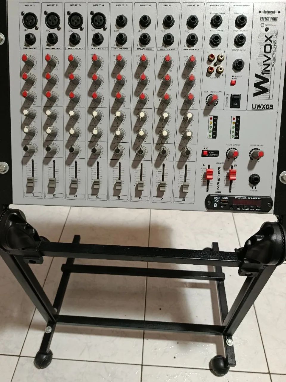 Mesa de som Winvox UWX-08