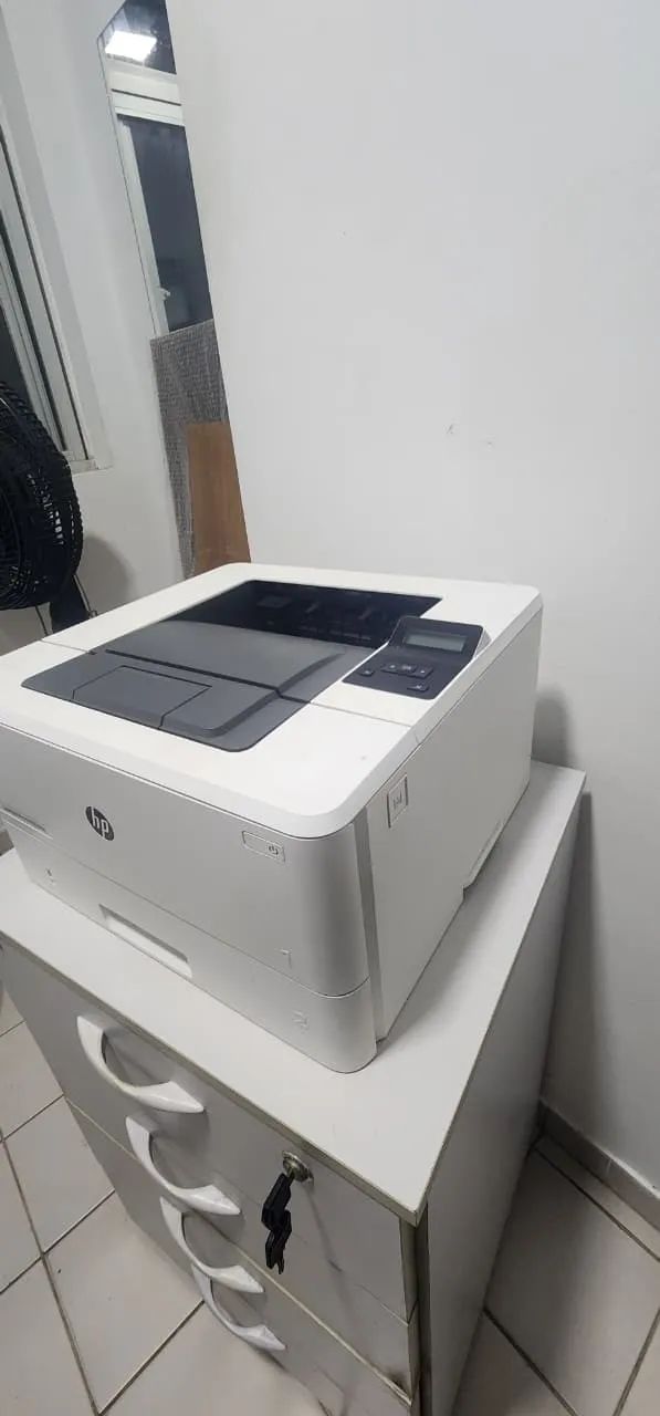 Impressora HP LaserJet Pro M402dne