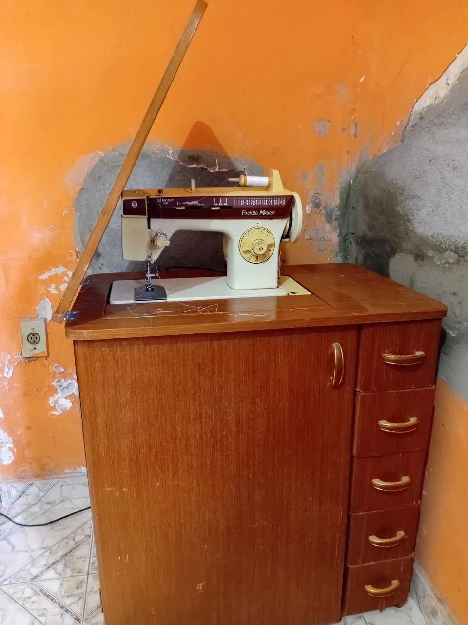 Máquina de costura Singer - Foto 4