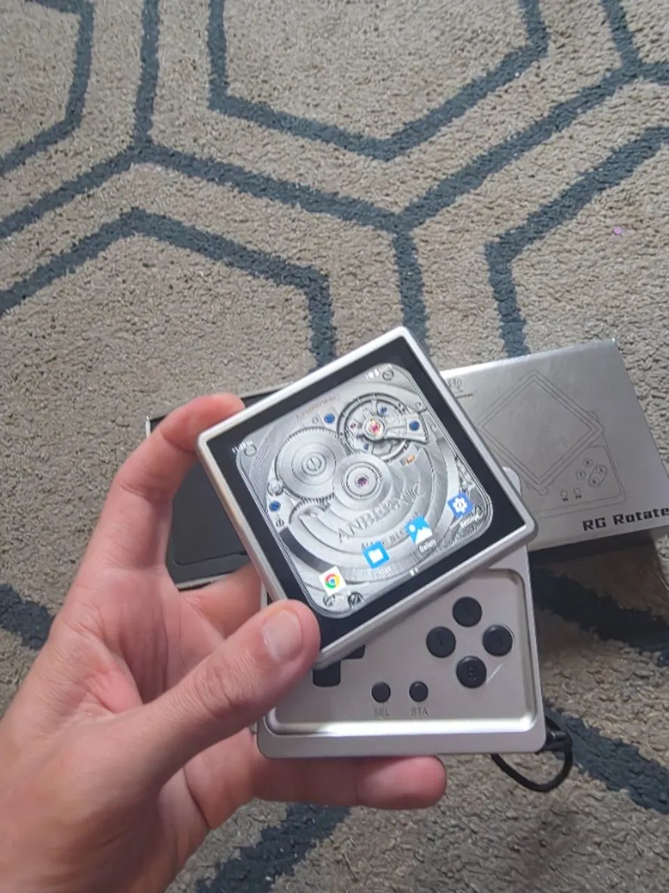ANBERNIC RG ROTATE SILVER - HANDHELD COM DESIGN ROTATIVO