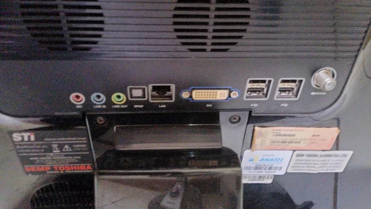 Monitor 20" Semp Toshiba 220volts  - Foto 4