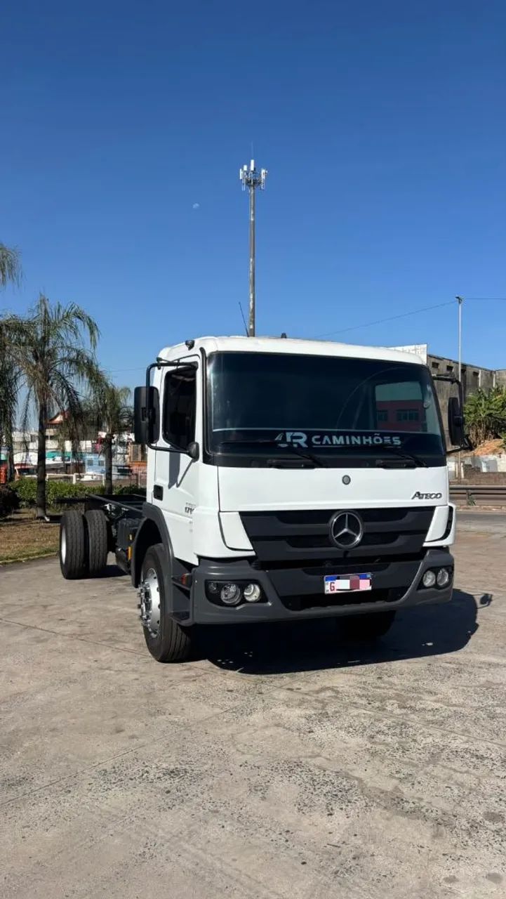 MB 1719 atego - Foto 3