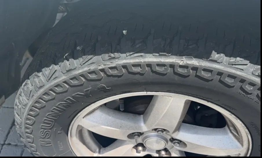 Jeep Cherokee Cherokee Limited 3.7 4x4 V6 12V Aut. 2012