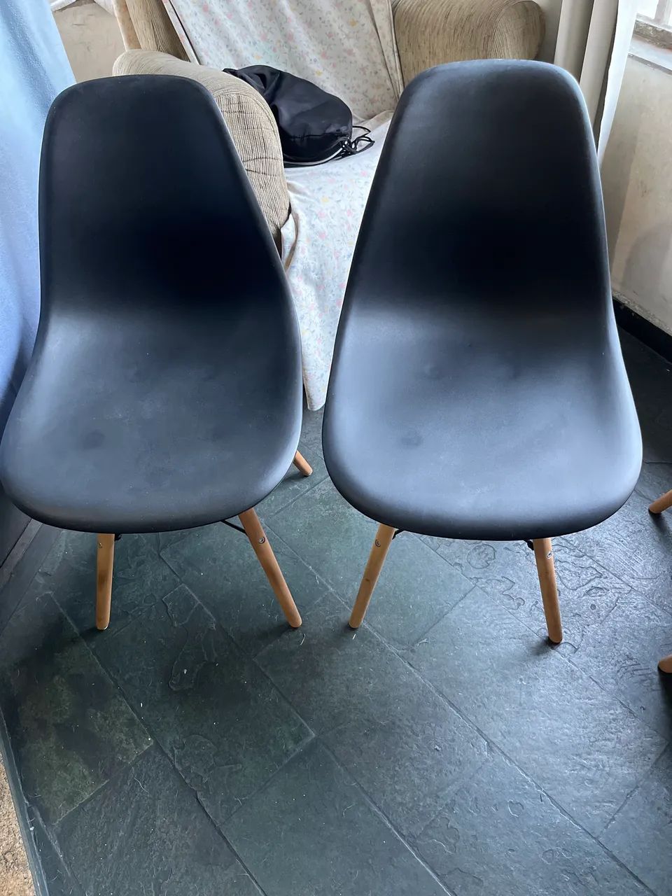 2 cadeiras para mesa de jantar  - Foto 2