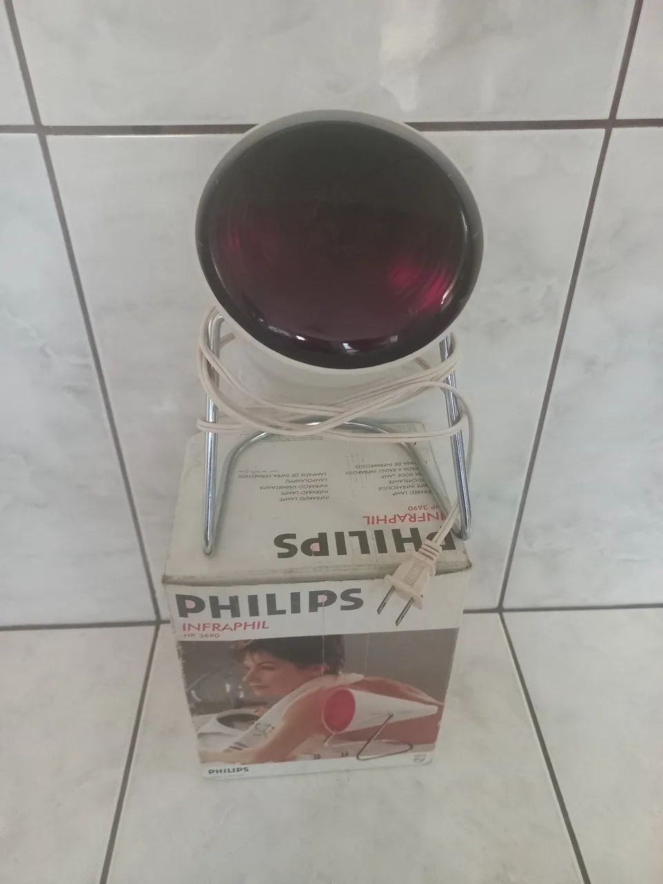 Antiga LÂMPADA INFRAVERMELHO  PHILIPS  FUNCIONANDO - Foto 4