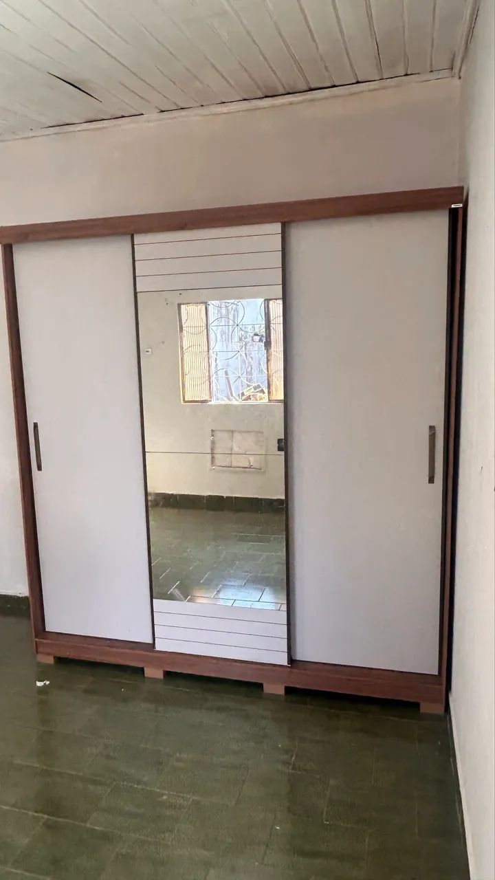 GUARDA ROUPA