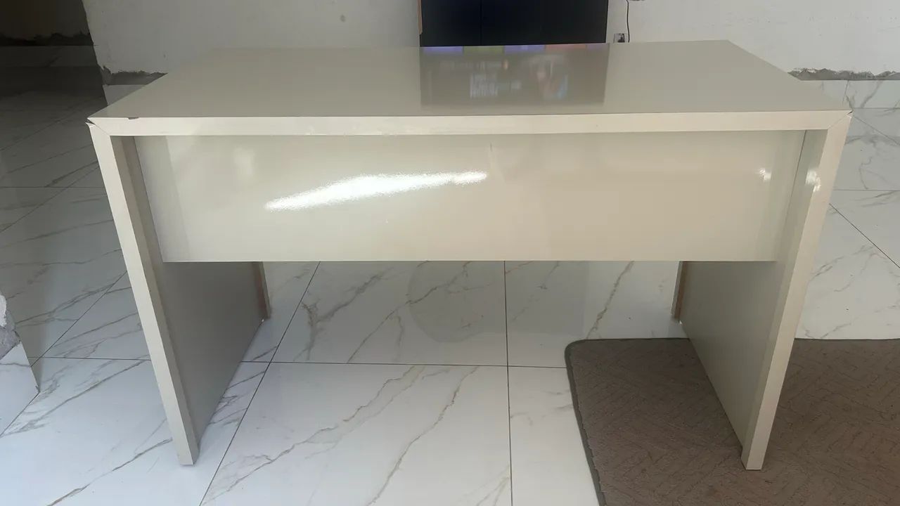Mesa de computador Laqueada  - Foto 3