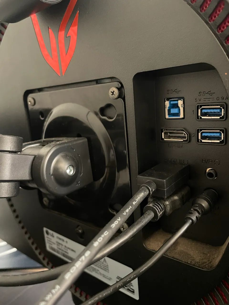 Monitor Gamer LG UltraGear 27" IPS Full HD 1920x1080 240Hz 1ms - Foto 2