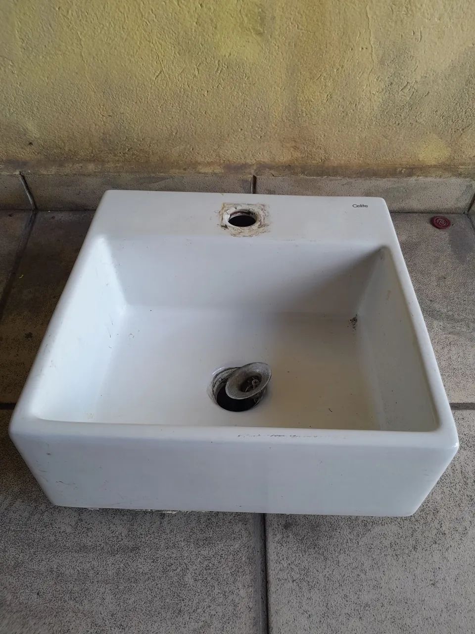 Small Bathroom Sink64985889522178120