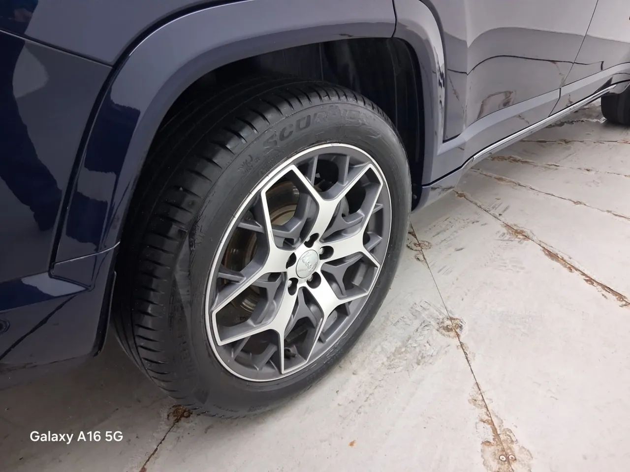 Jeep Commander Overland T270 1.3 TB Flex Aut., foto 14 de 18