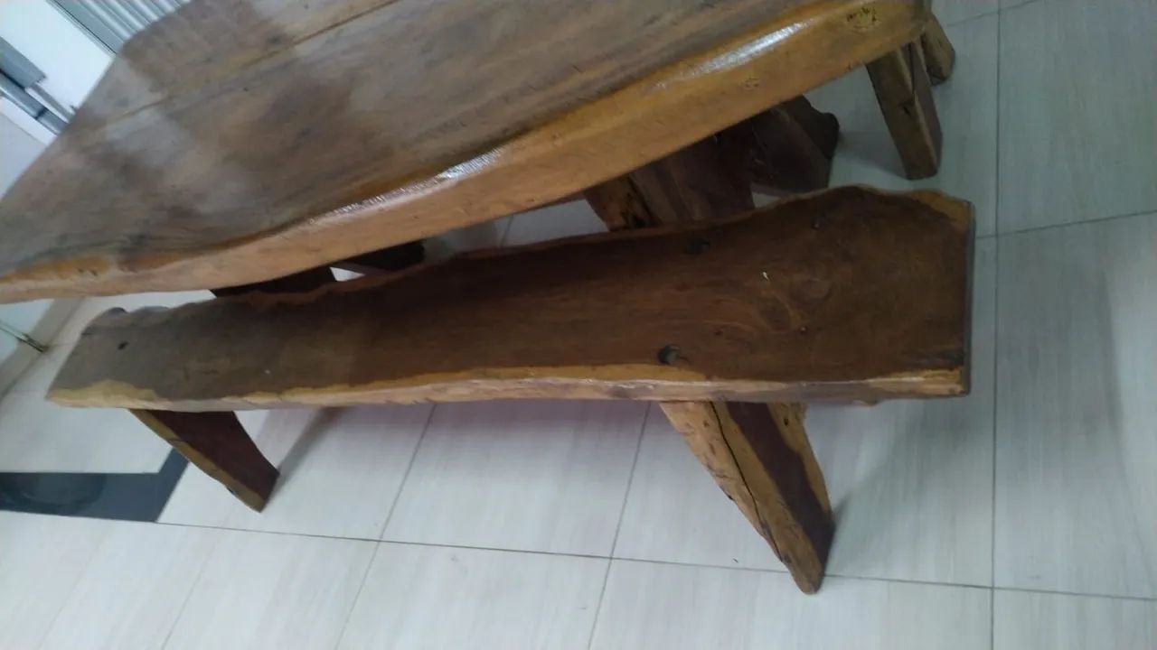 Mesa de madeira com bancos  - Foto 3