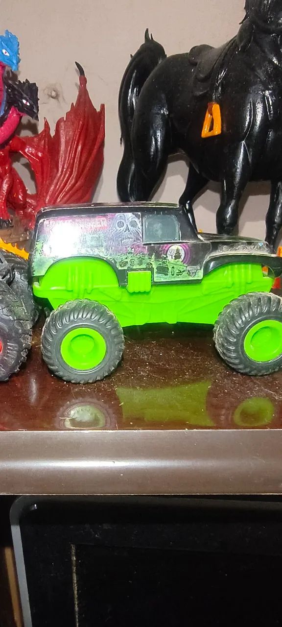 Carros monstros da hot Wheels - Foto 4