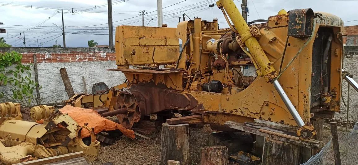 Trator de esteira D6D Caterpillar Rodante Feito, com riper, sem transmissão  - Foto 2