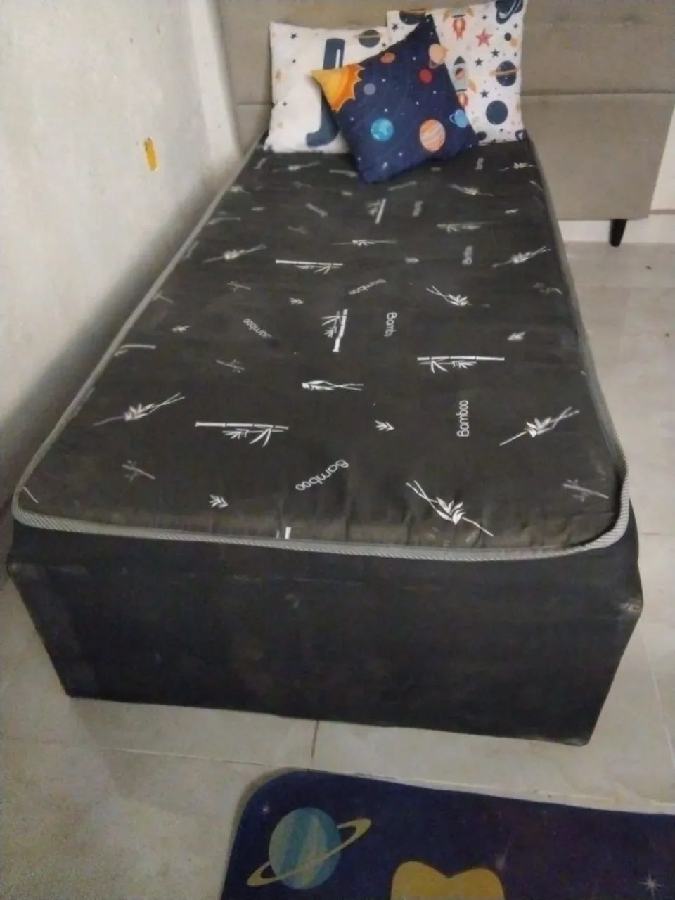 Cama de solteiro 