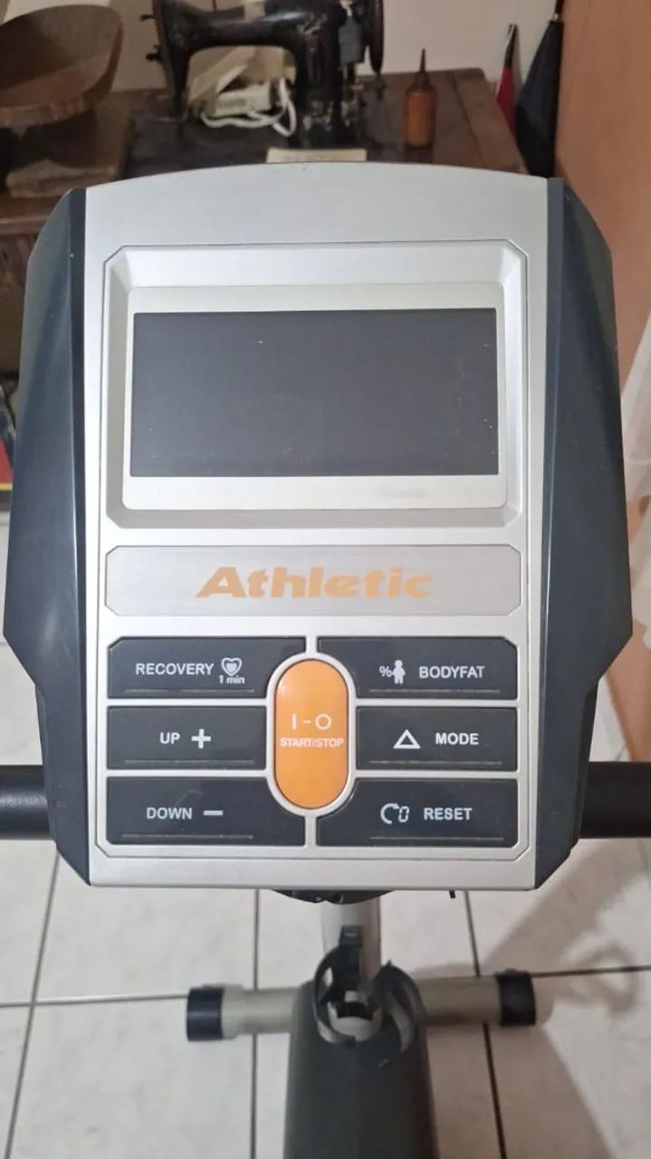 Bicicleta ergométrica Advance 460BVP - Foto 2