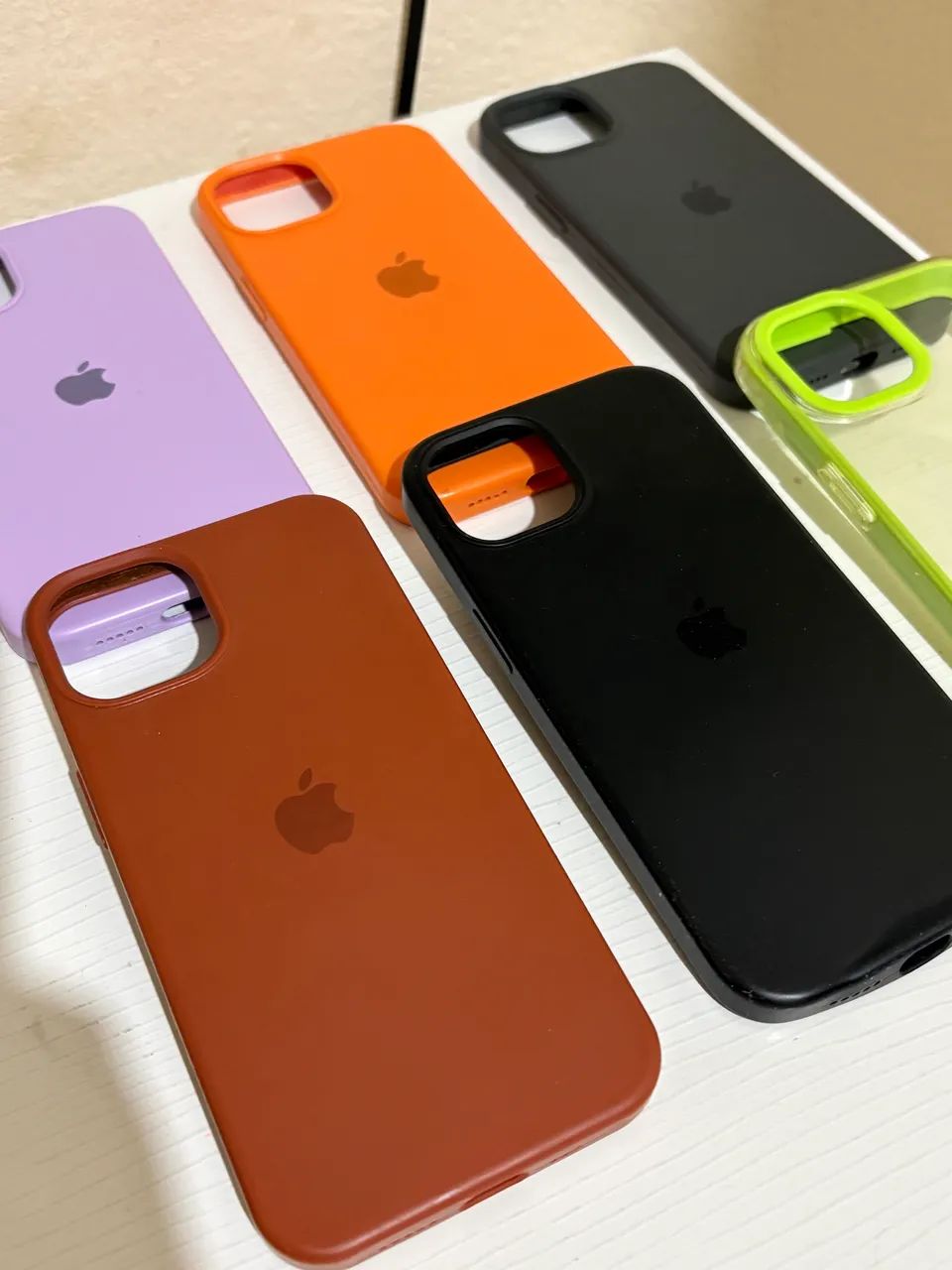 Kit com 6 Capinhas para Iphone 13 - Foto 2