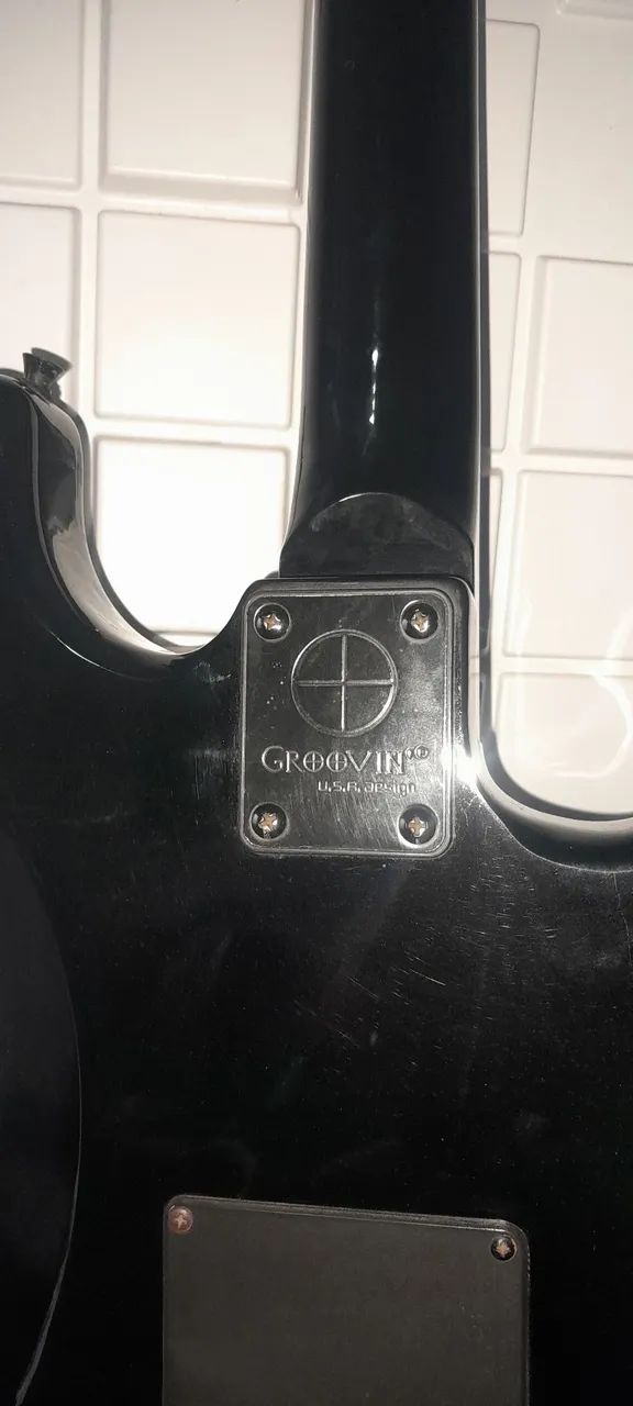VENDO GUITARRA GROOVIN CANHOTA - Foto 5