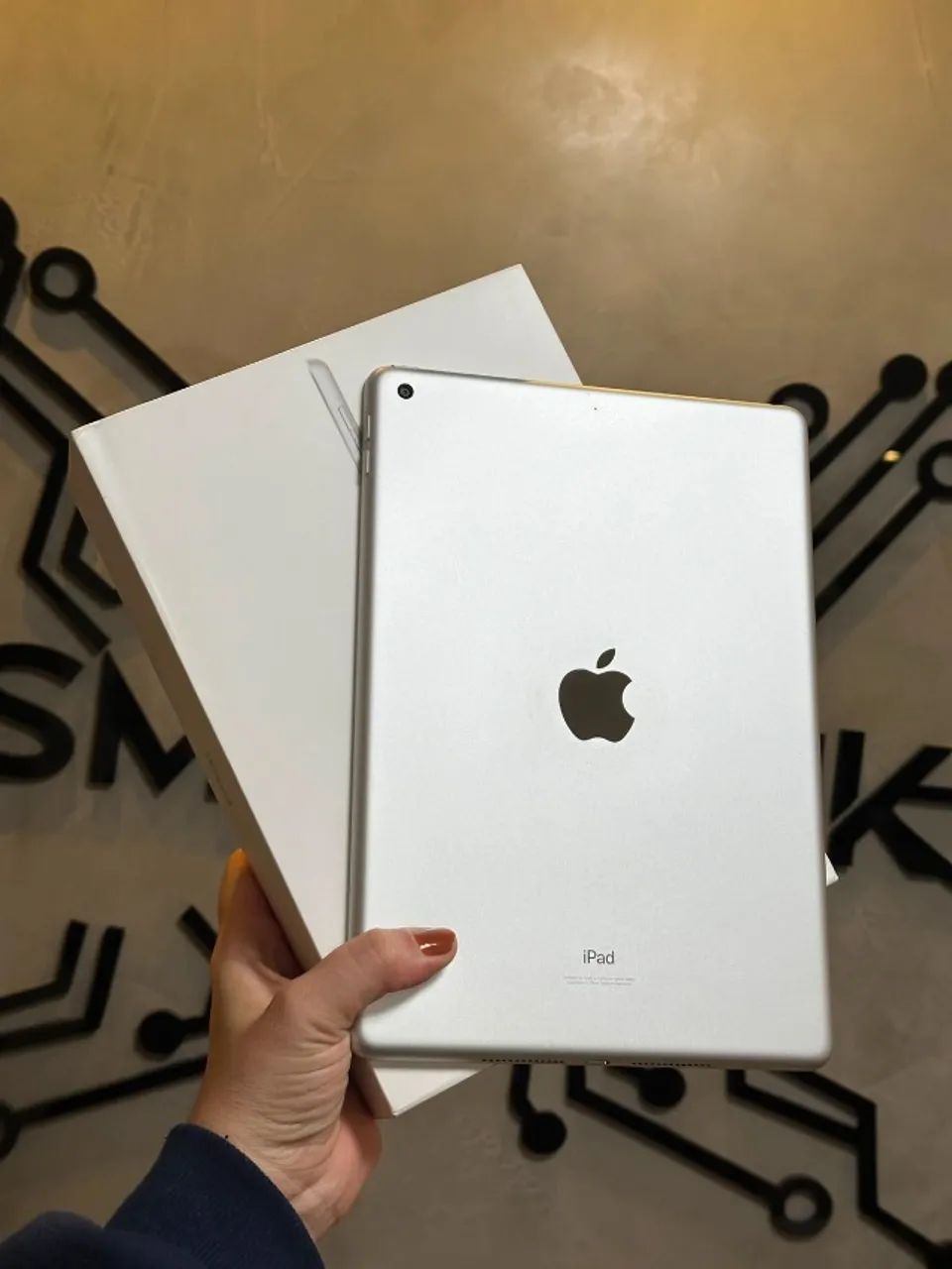 iPad 9 Silver - 64GB ? R$1.290,00 (Com caixa + cabo) - Foto 2