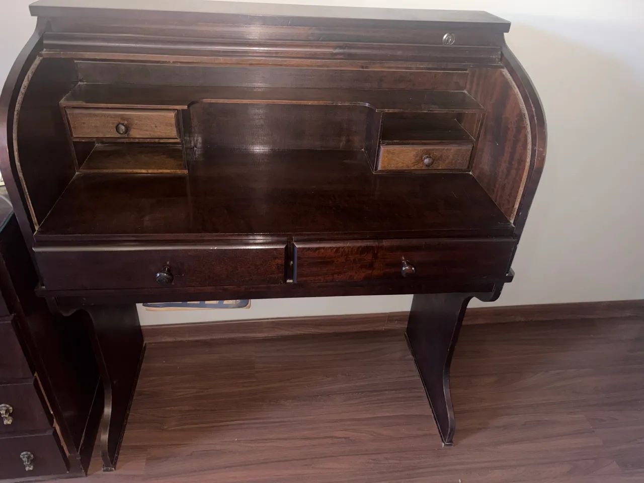 Escrivaninha com banqueta 