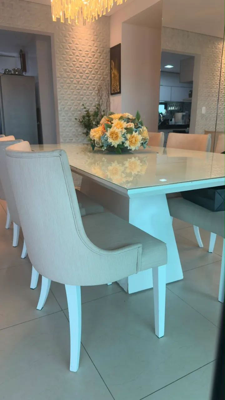 Vendo mesa em Laca com 6 cadeiras - Foto 3