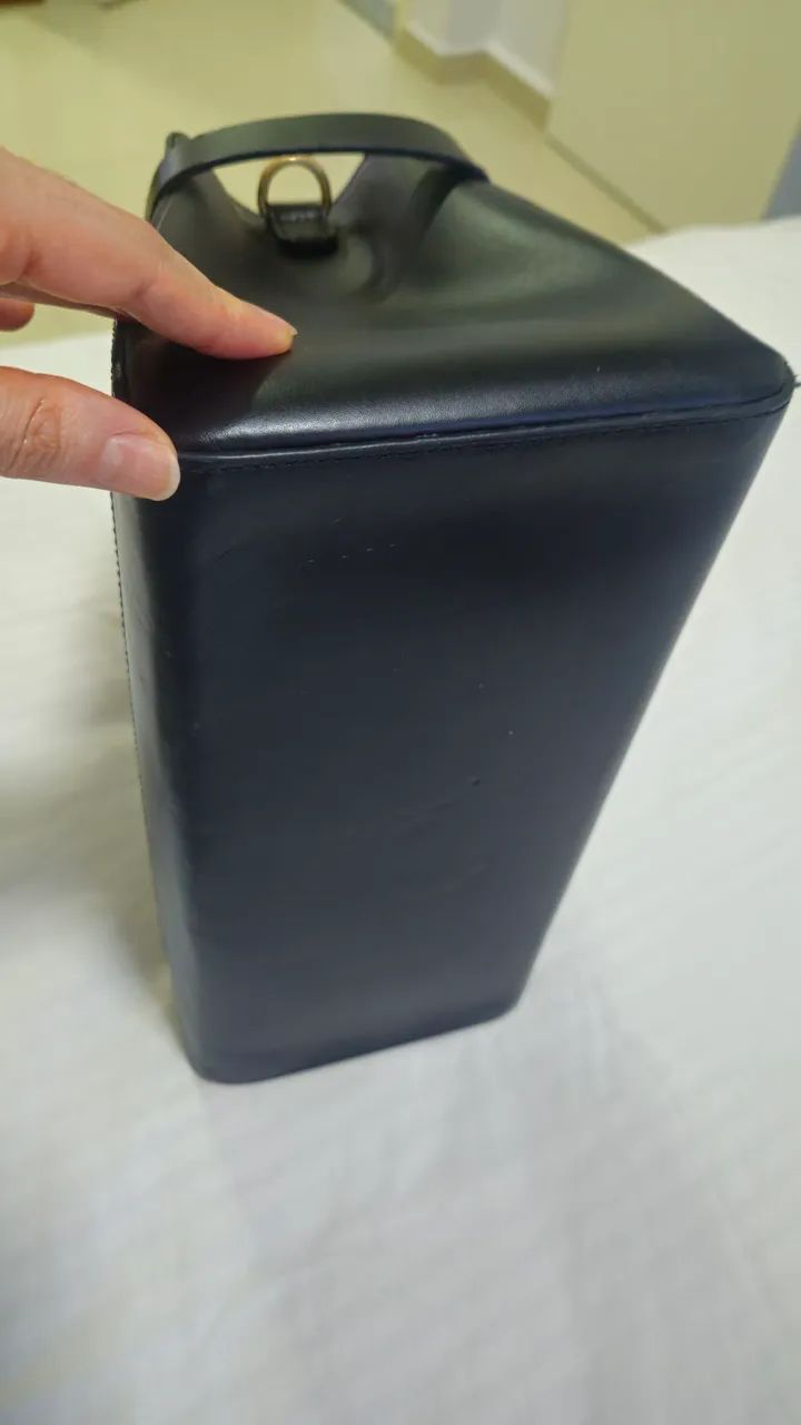 Bolsa de couro preta, marca shutz. - Foto 4