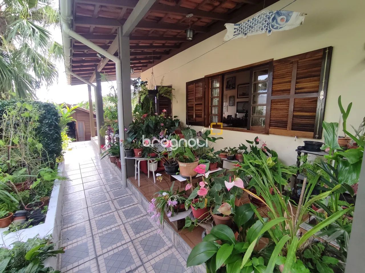 BROGNOLI VENDE - CASA RESIDENCIAL COM 5 DORMITÓRIOS, SENDO 2 SUÍTES - SAMBAQUI - Foto 3