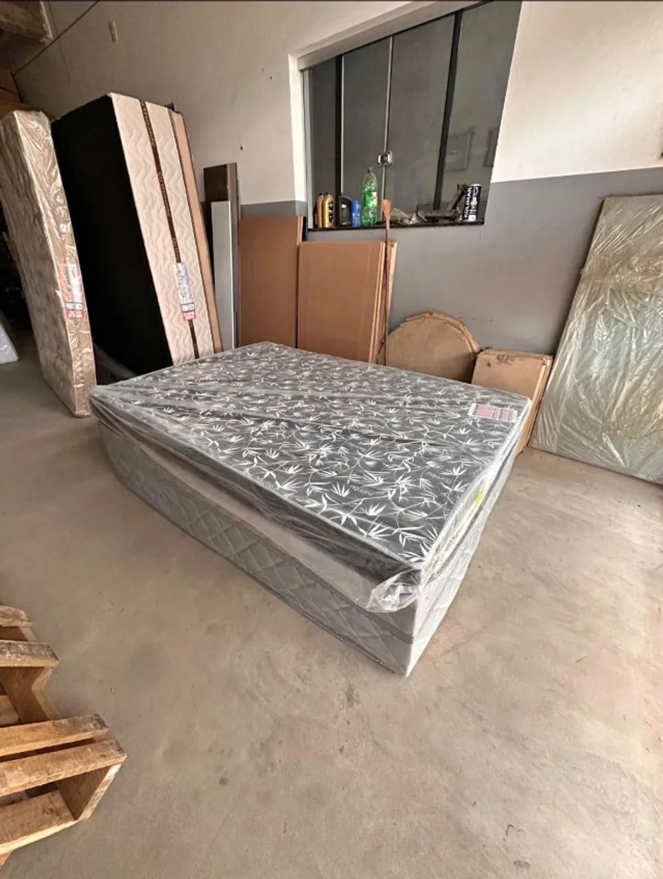 Cama de casal com molas