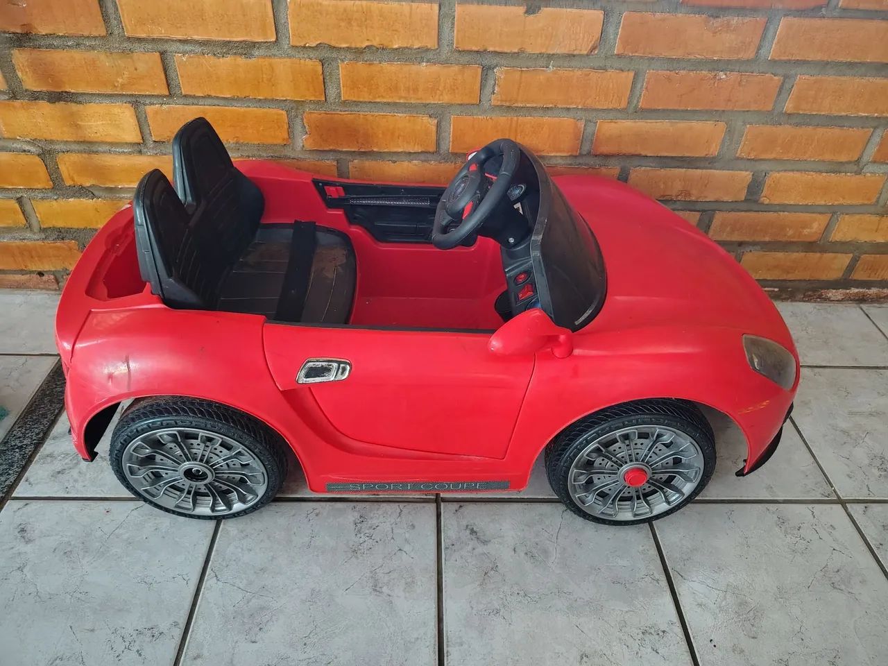 Carro elétrico infantil 