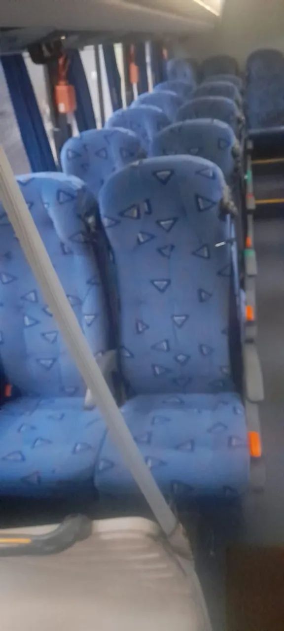 Micro ônibus Executivo 28 lug. - 13/13 - Foto 7