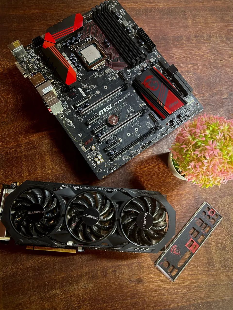 Kit Core i7 6700K - Z170 - GTX 970 Windforce - Peças de Hardware