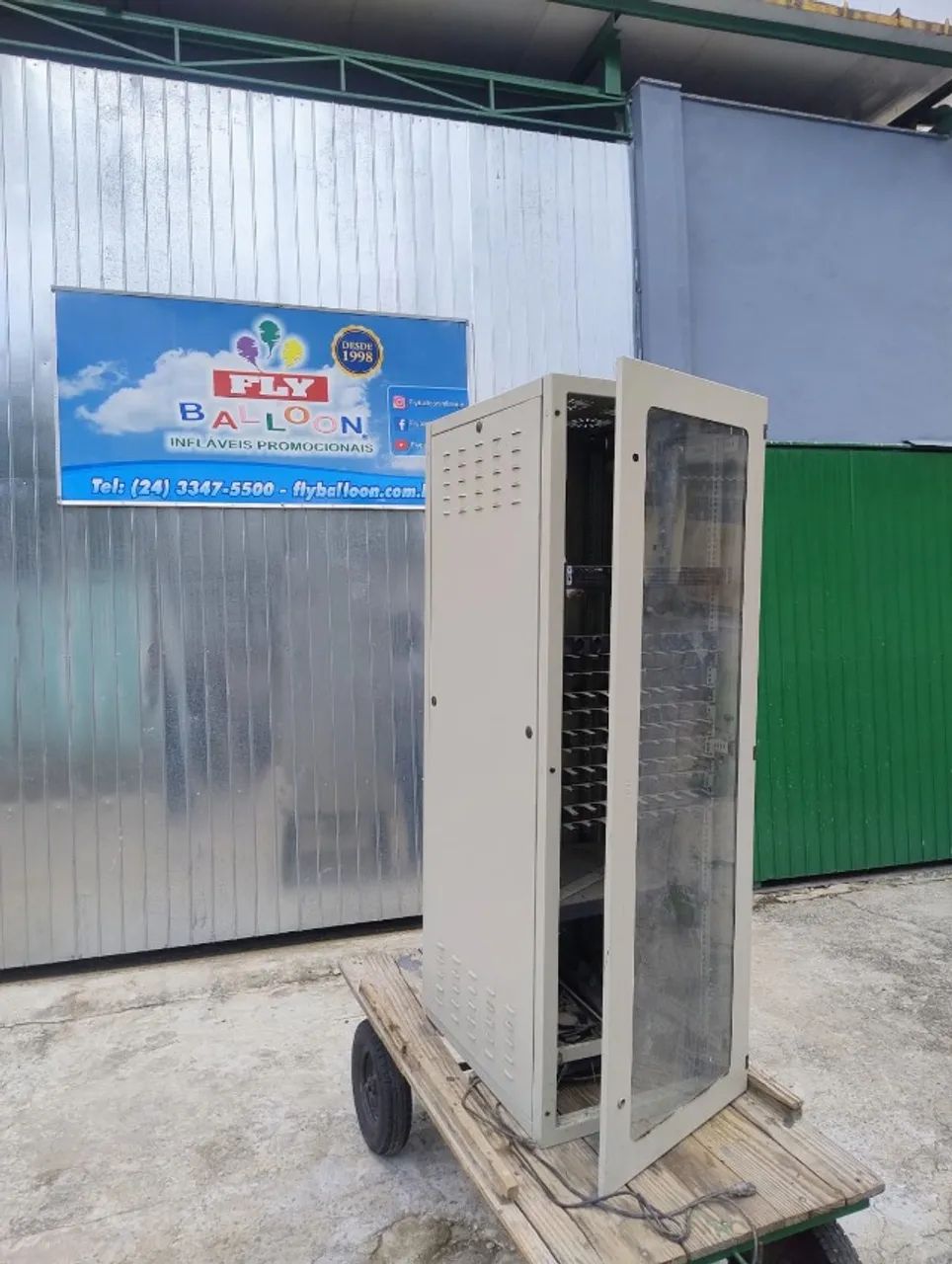 RACK SERVIDOR 19 POLEGADAS 32U X 570 PISO DESMONTADO