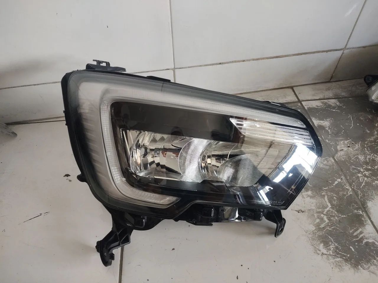 Farol Renault Master 2025 direito  - Foto 2