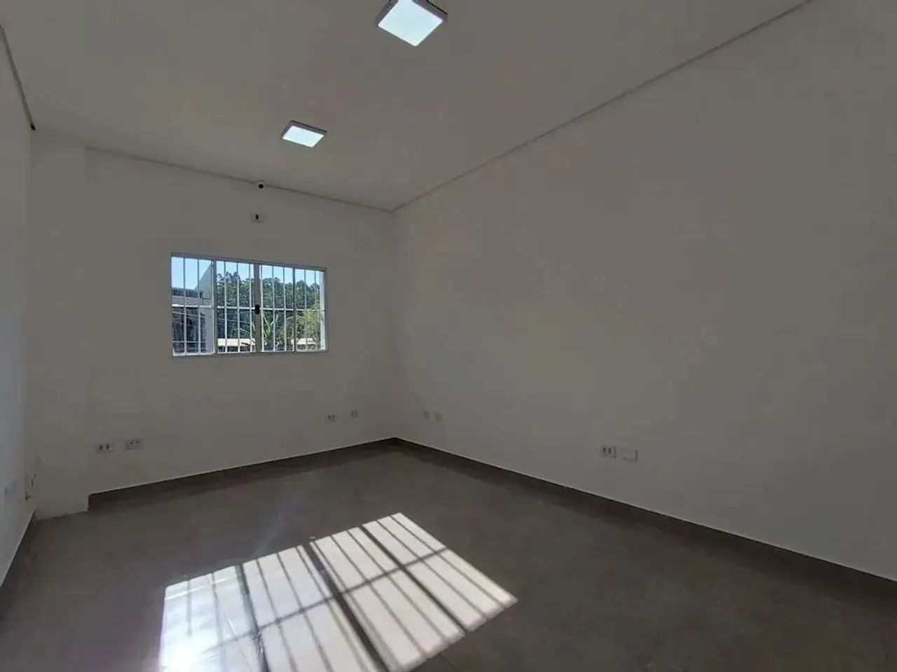 Sala para alugar em Cotia, Água Espraiada (Caucaia do Alto), com 20 m² - Foto 3