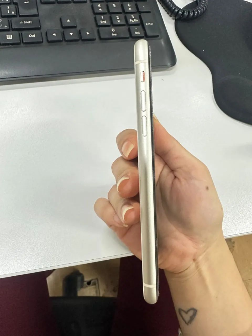 Iphone 11, 128 GB - USADO - SEM MARCAS DE USO - Foto 4