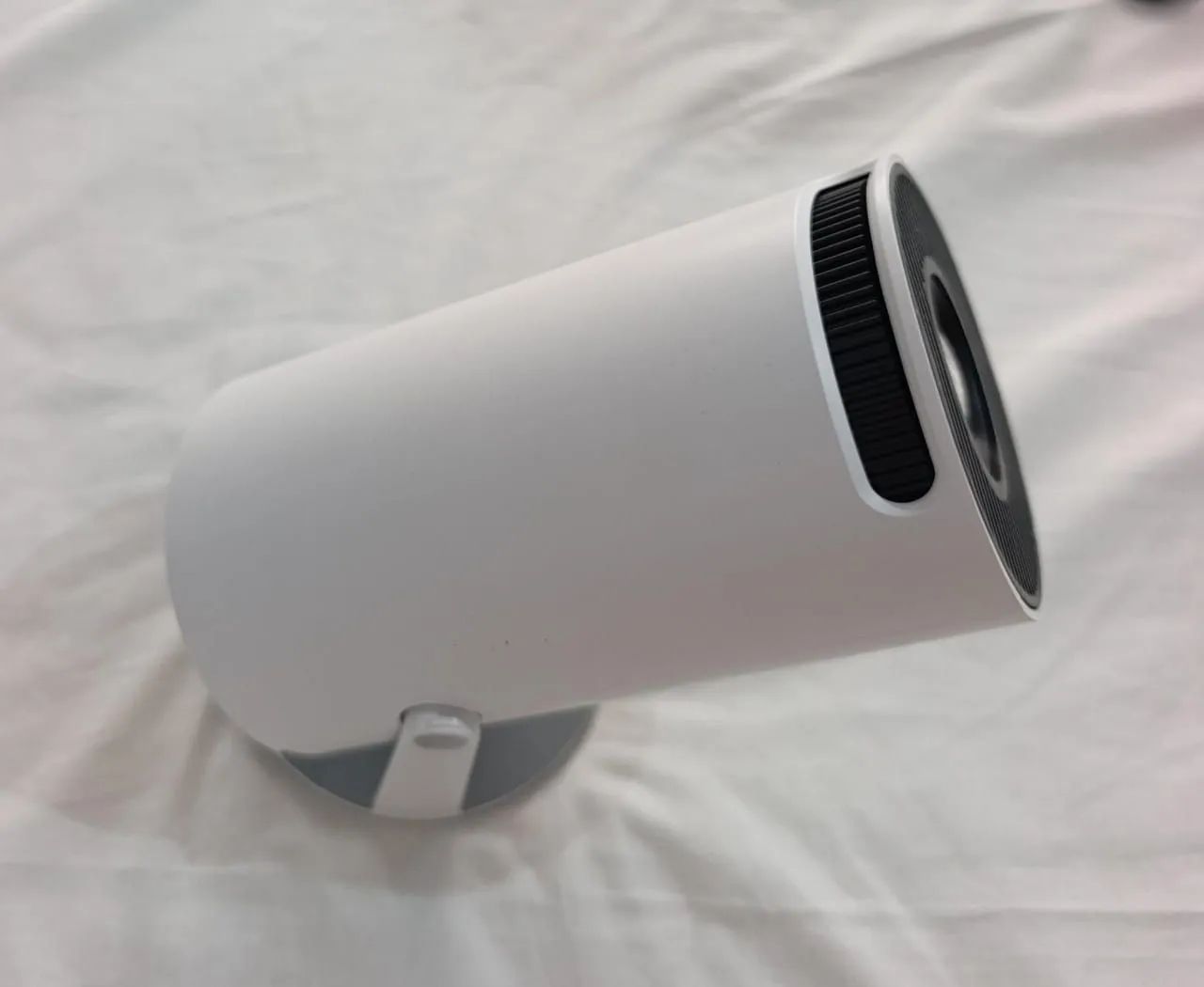 Mini Projetor Davely HY300 4K Android com Wi-Fi e Bluetooth - Foto 4
