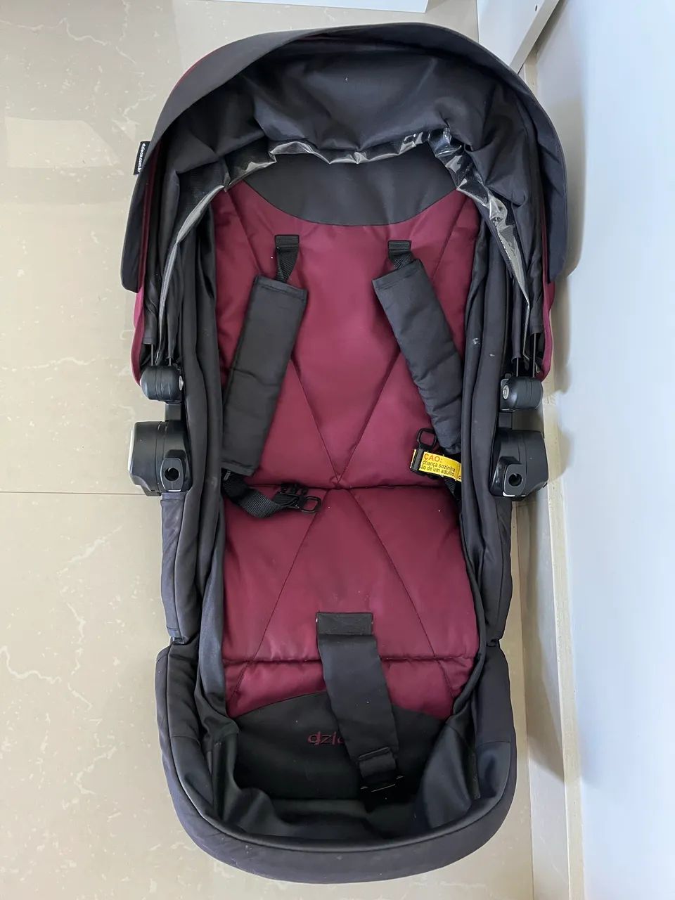 Carrinho Moisés com bebê conforto Dzieco - Foto 2