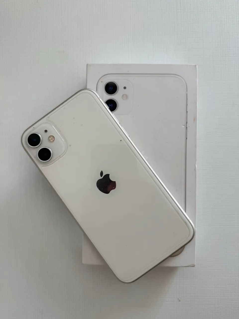 iPhone 11 64GB BRANCO LEIA 