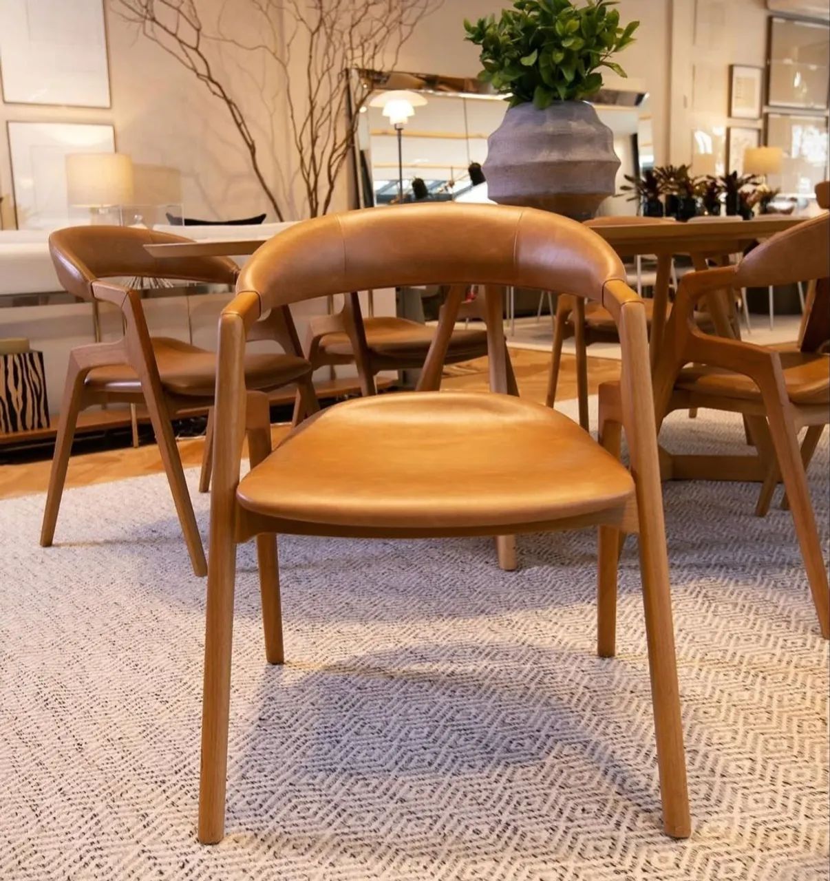 4 Cadeiras no cor caramelo da marca KAZA ESTILO - Foto 3