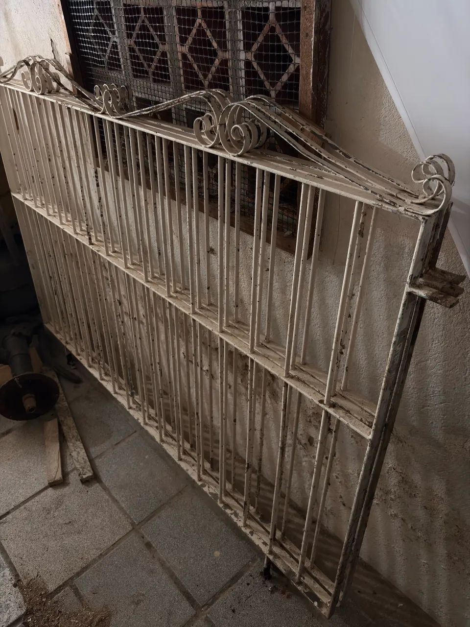 Vendo 3 grades de ferro  - Foto 3