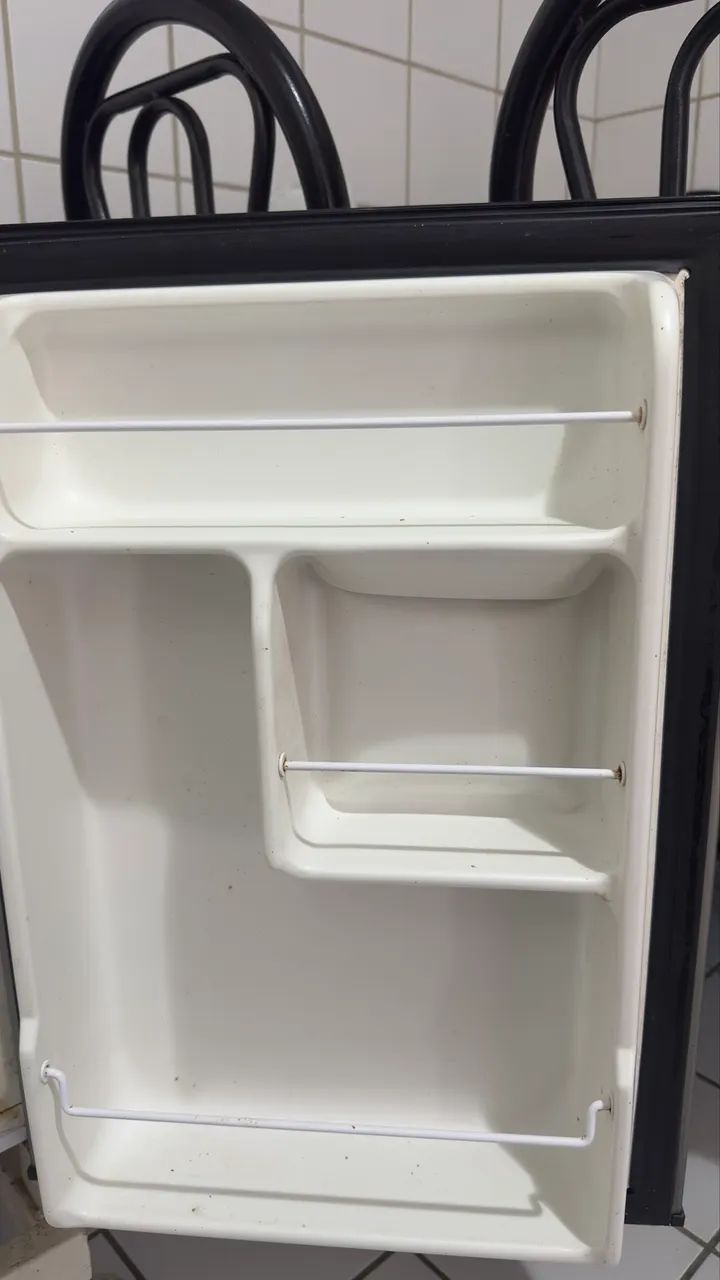 FRIGOBAR PHILCO PH85 - PLATINUM - Foto 5