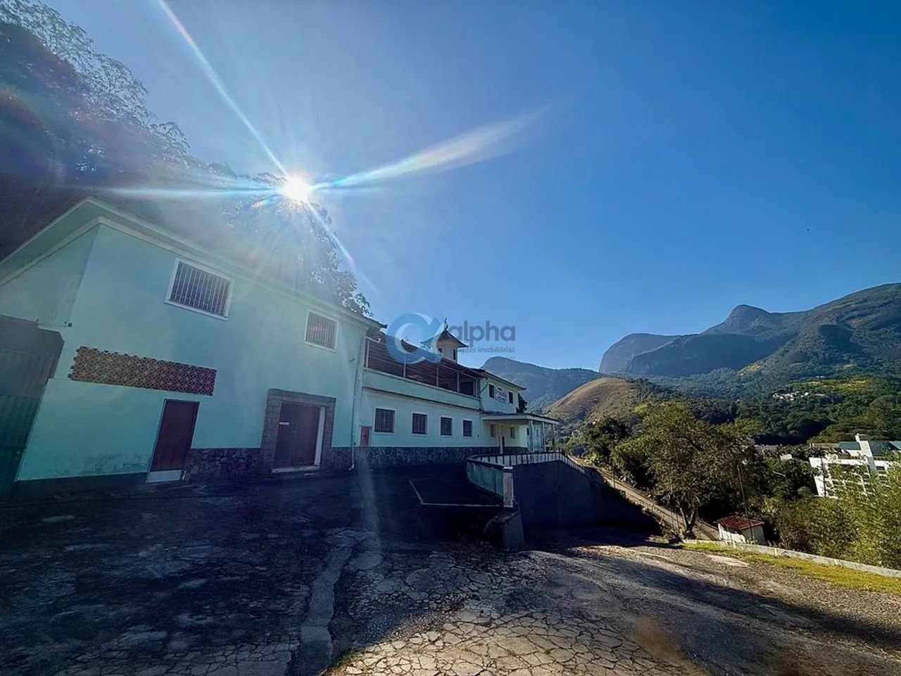 Excelente imóvel comercial - Corrêas - Petrópolis/RJ