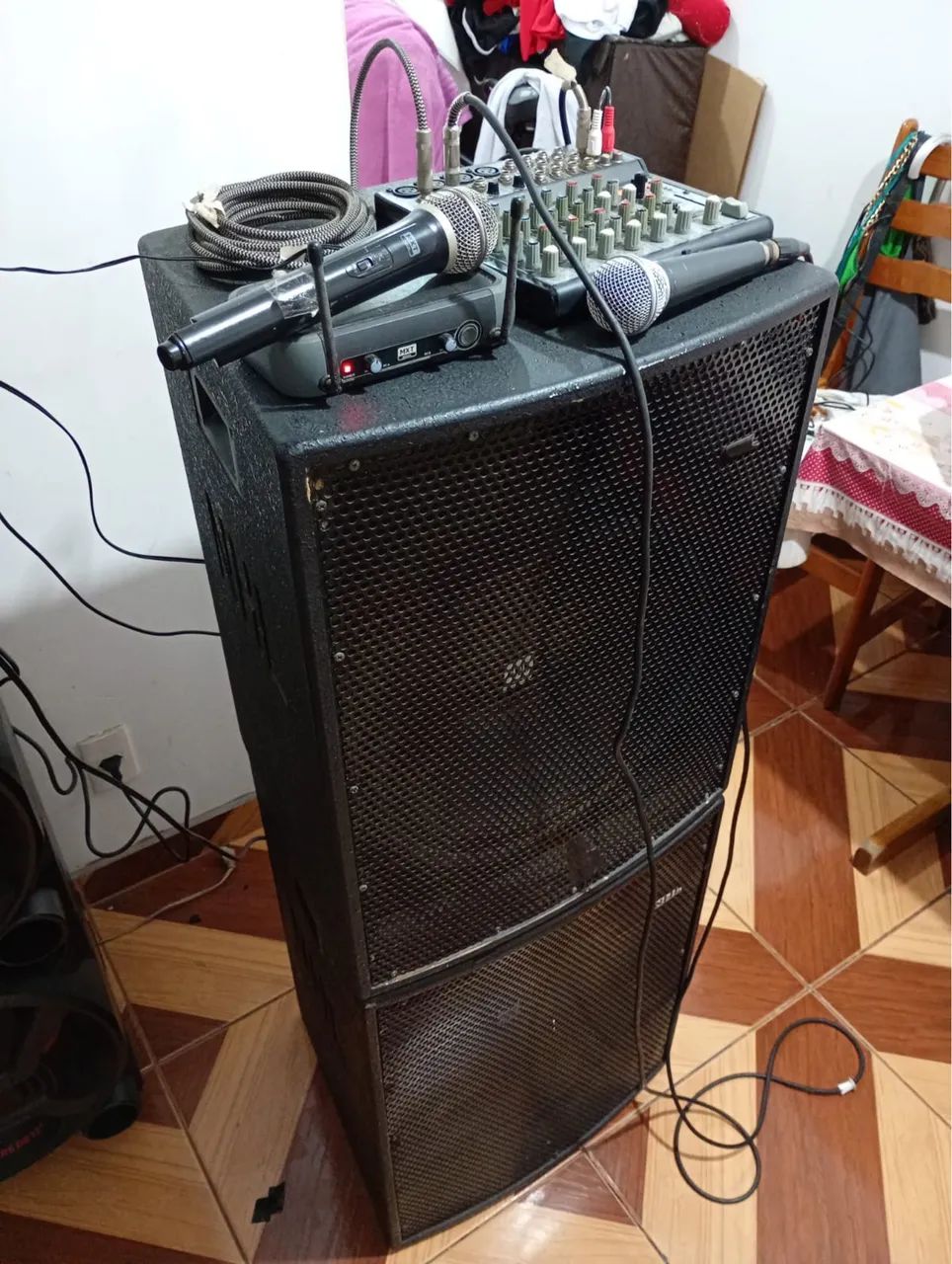 Caixa de som completa com mesa de regulagem do som - Foto 2