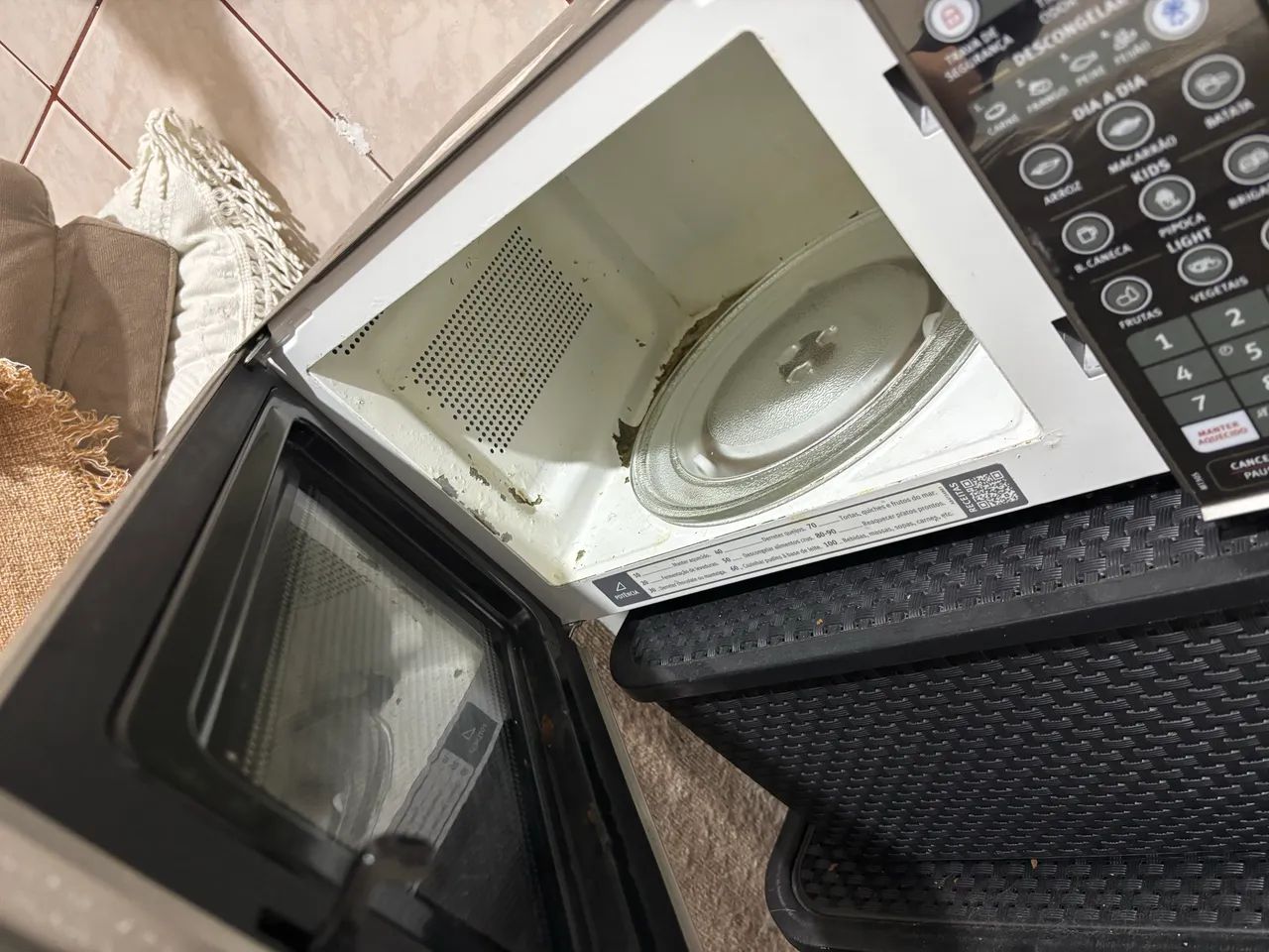 Microondas Eletrolux Inox - Perfeito Funcionamento - Foto 2