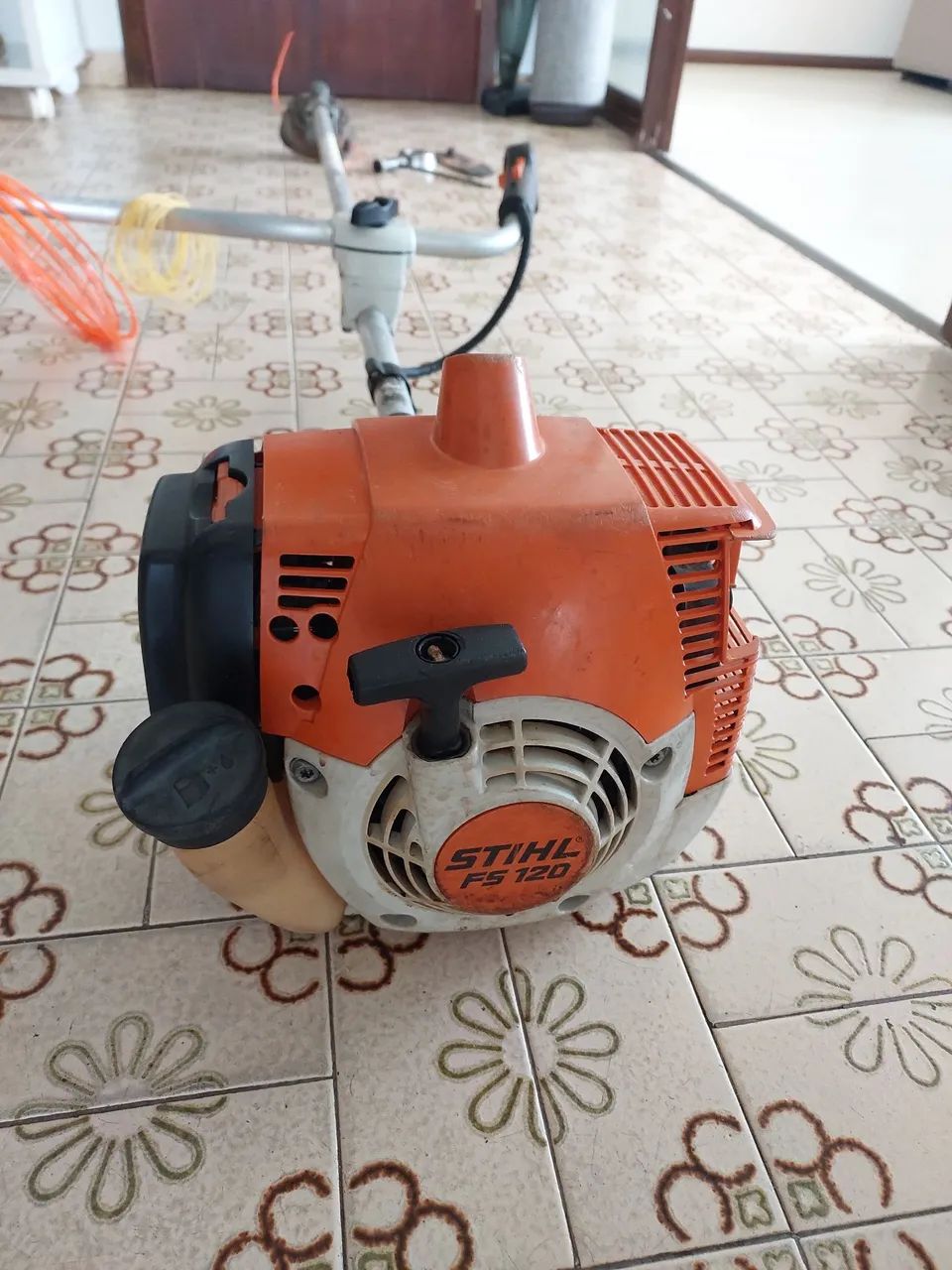 Roçadeira Stihl FS 120 - Foto 2