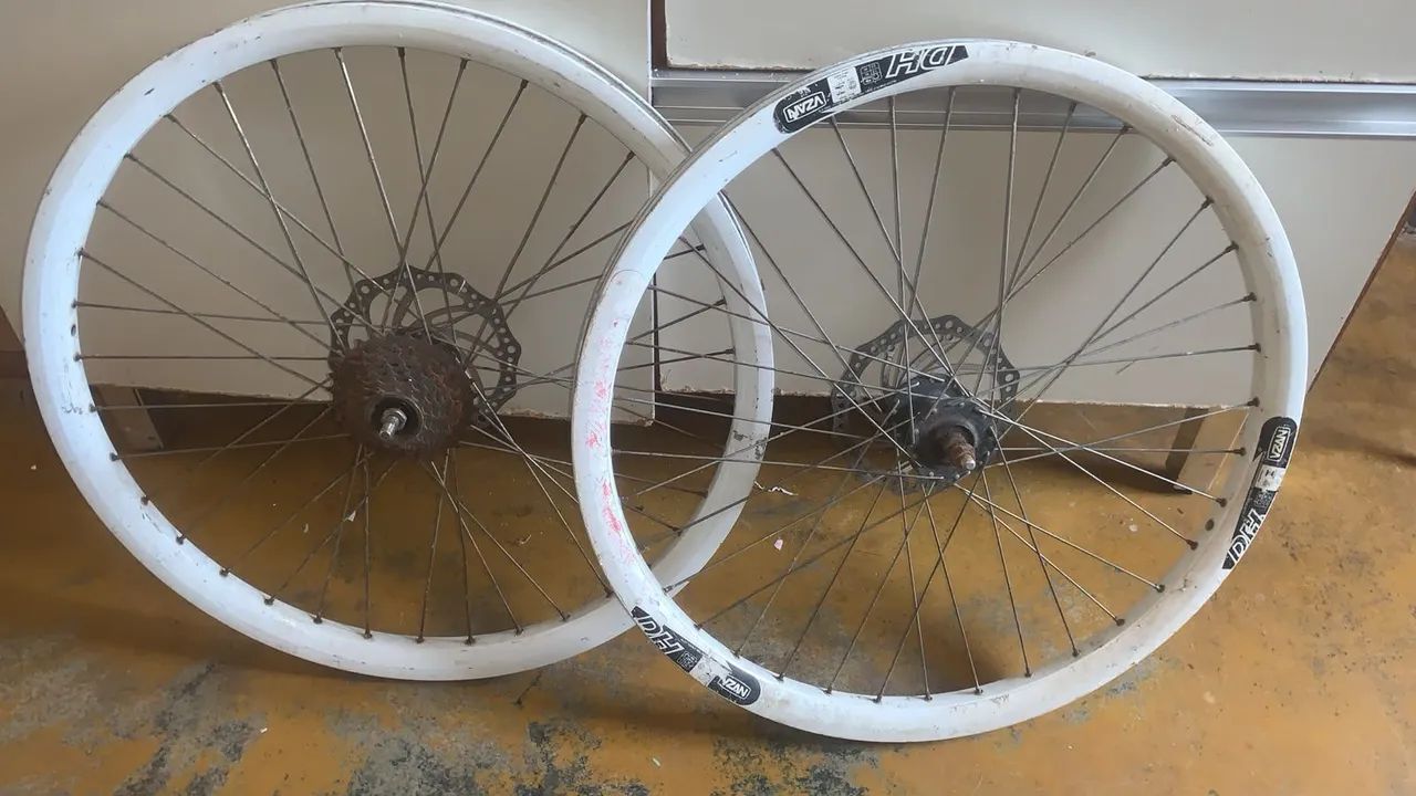Vendo par de vmax braco  - Foto 2