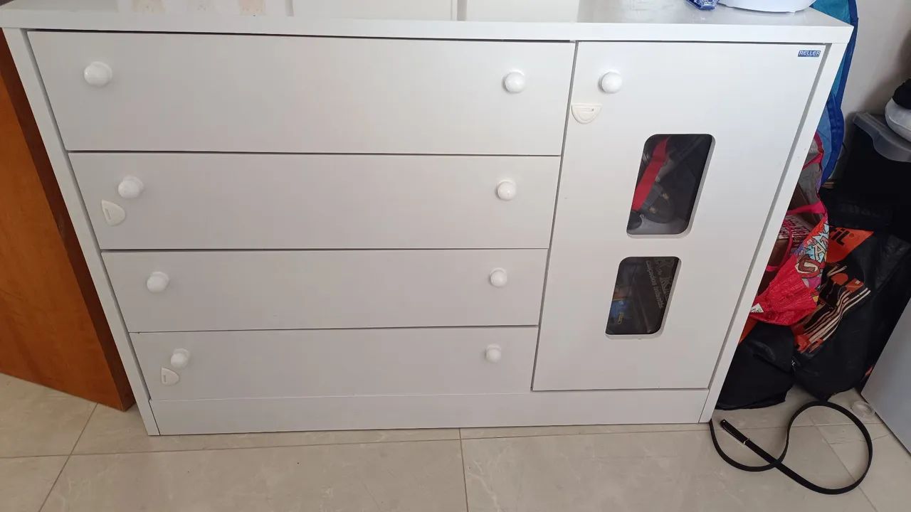 Cômoda de bebê da marca  Reller - Foto 4