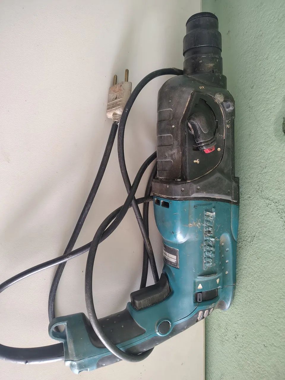 Furadeira e Rompedor Makita 800w