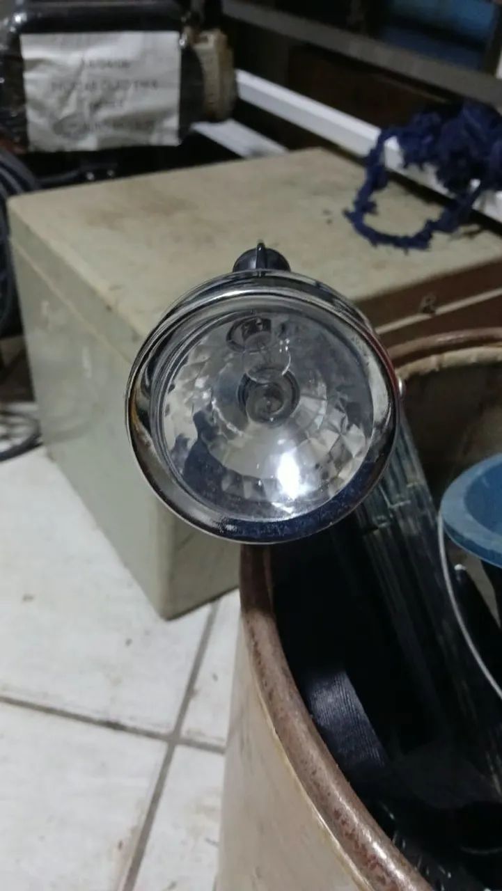 Farol para bicicleta com Dinamo  - Foto 2