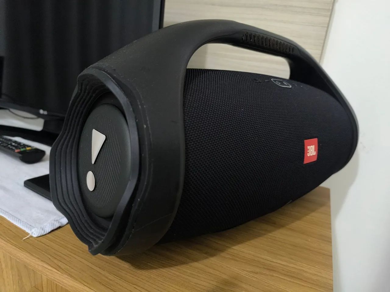 Vendo Caixa de Som Bombox  Estreme 2 JBL com Cz - Foto 4