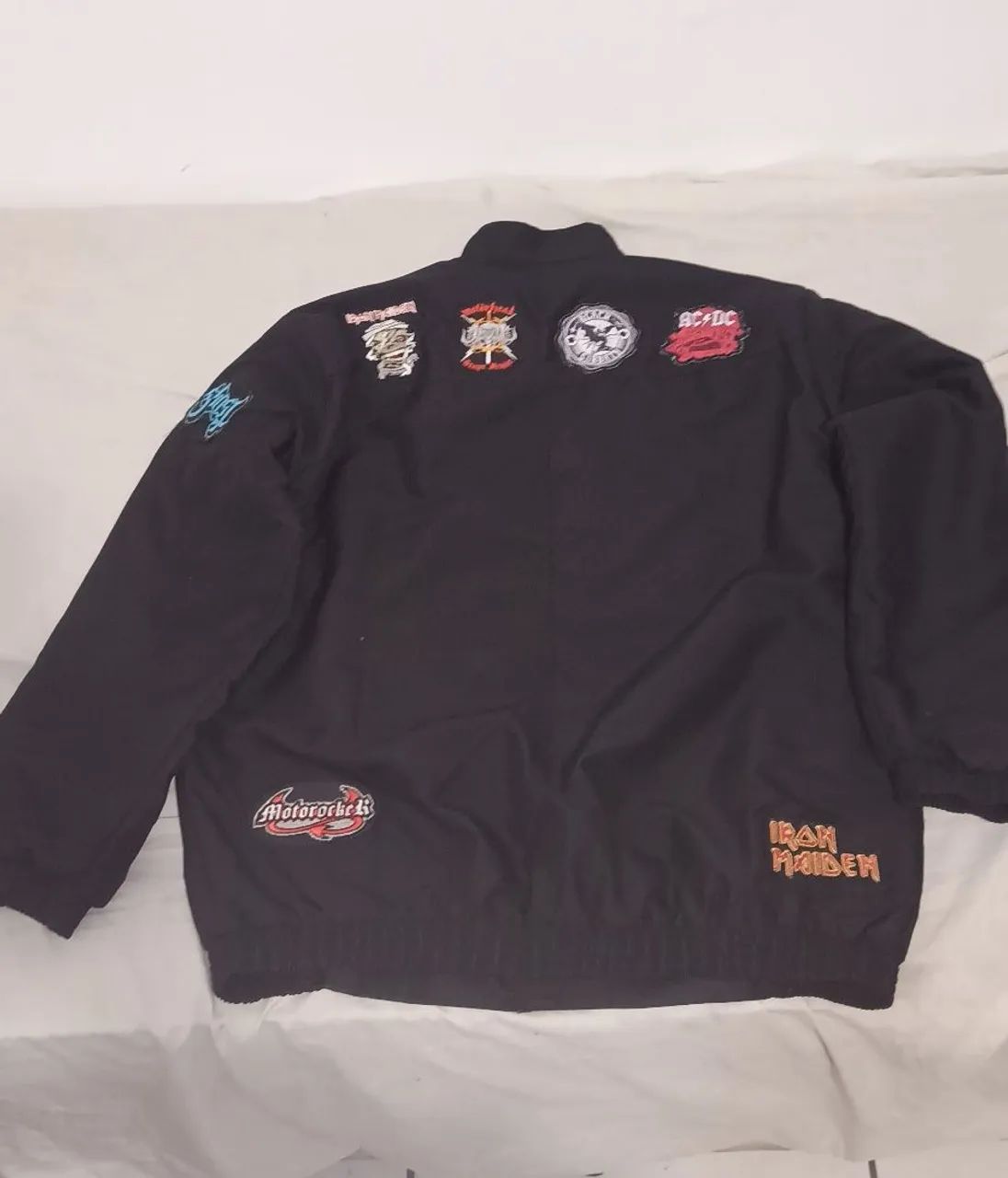 Blusa personalizada com patch  bandas de rock  -  ac/dc -  Iron maiden... - Foto 2